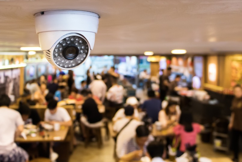 Étterembe telepített vendégszámláló kamera
